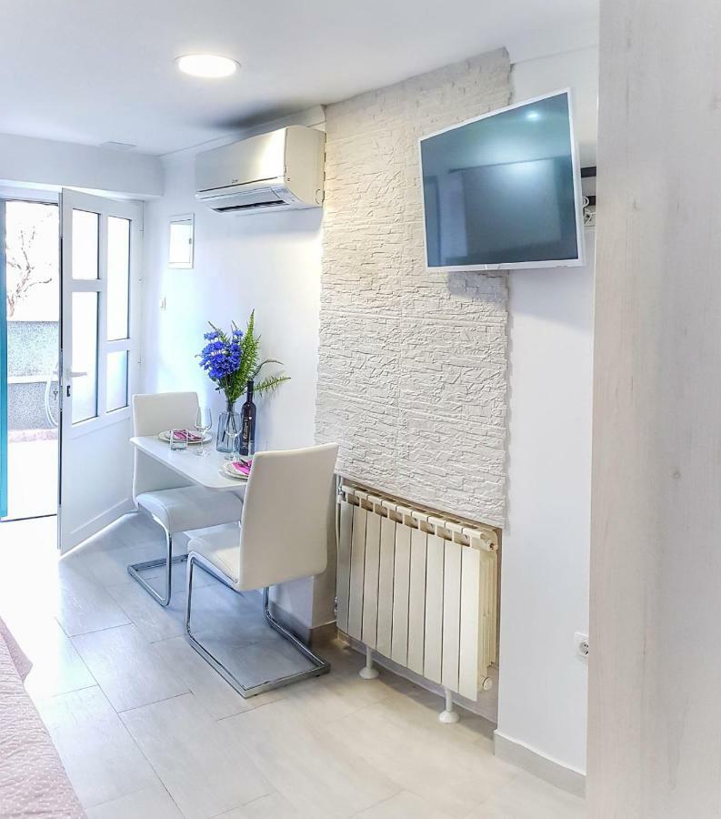 Studio Apartman Noa Apartment Трогир Екстериор снимка