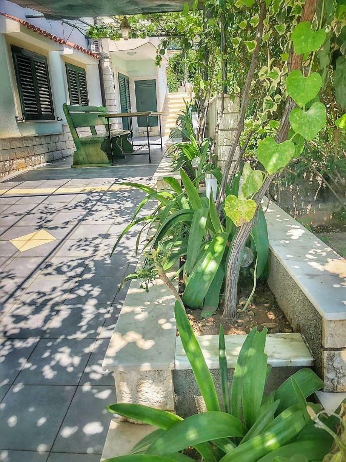 Studio Apartman Noa Apartment Трогир Екстериор снимка