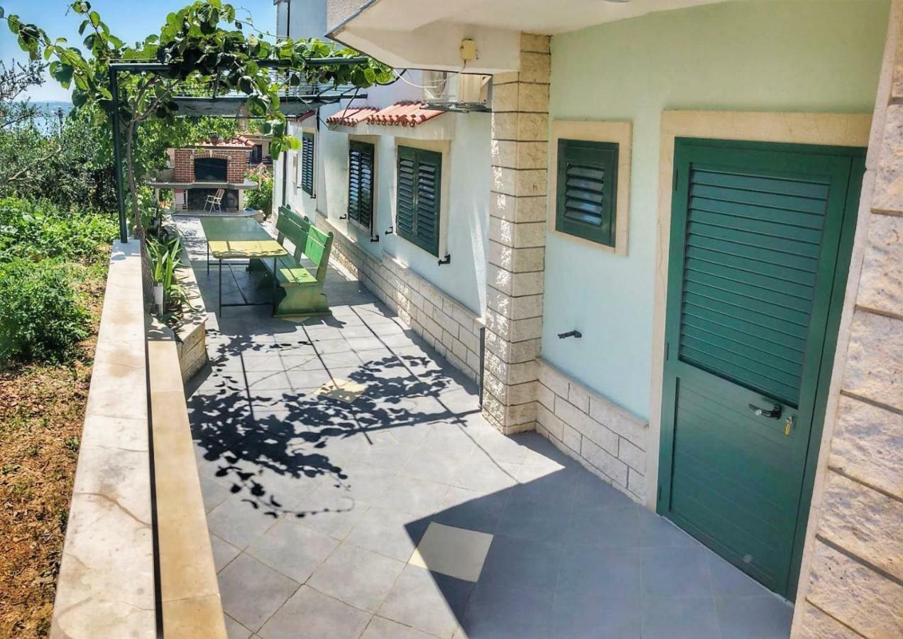 Studio Apartman Noa Apartment Трогир Екстериор снимка
